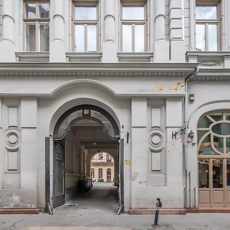 Extreme Modern Aircon * بودابست