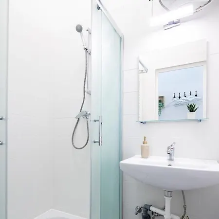 Extreme Modern Aircon * ブダペスト